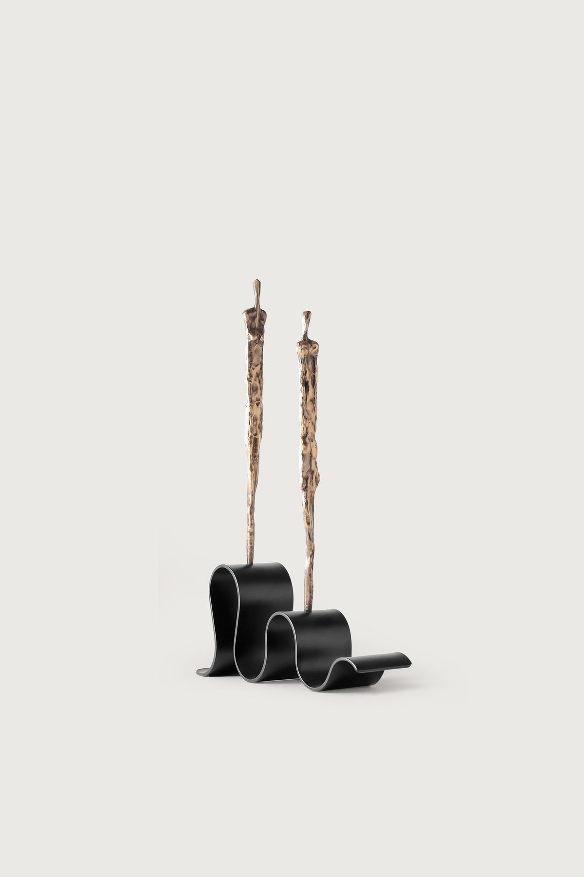 Zigzag Sculpture with Figures (One Piece) — Bels & Pearl