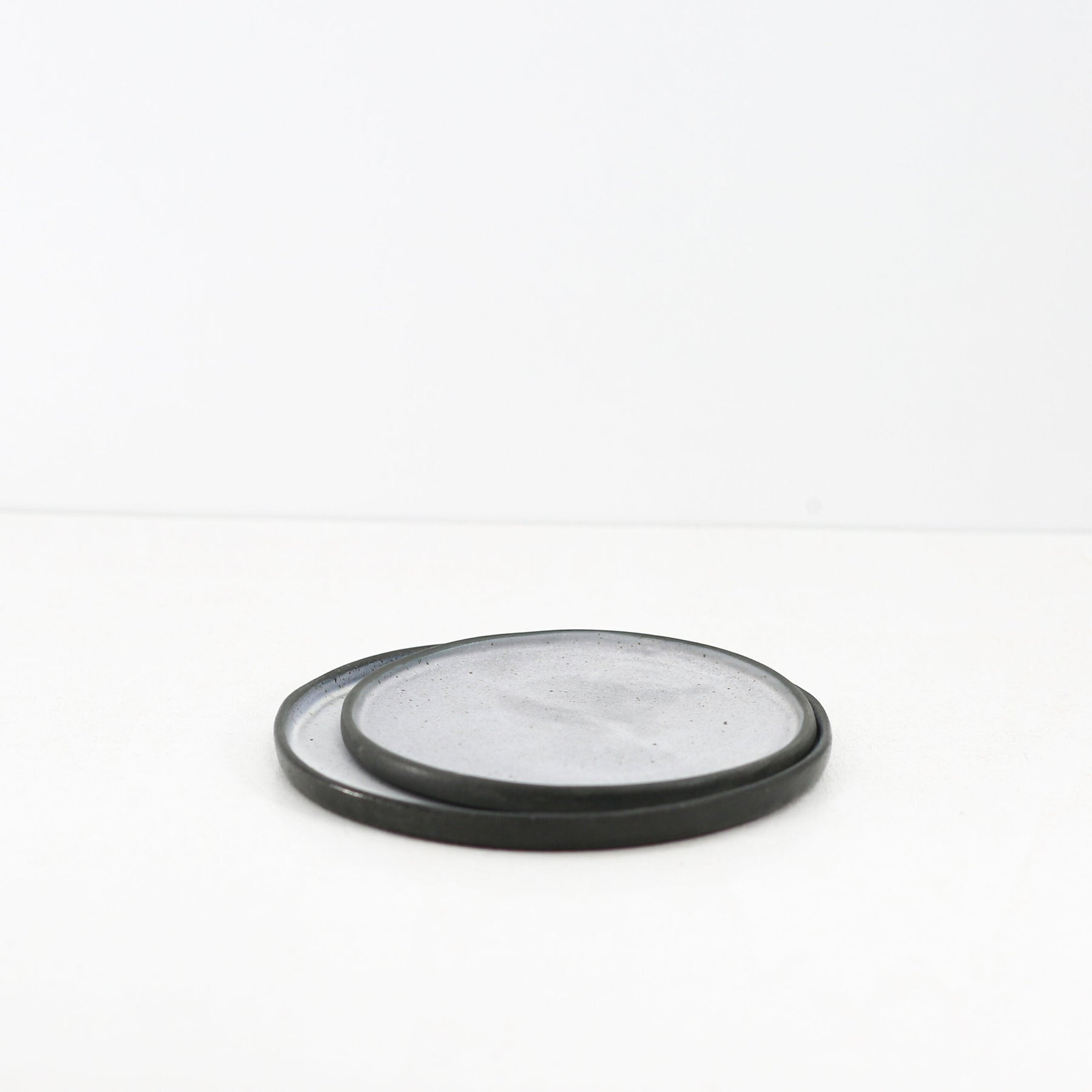 Hic Ceramics S Round Plate 17 cm — Handcrafted Stoneware Dessert Plate