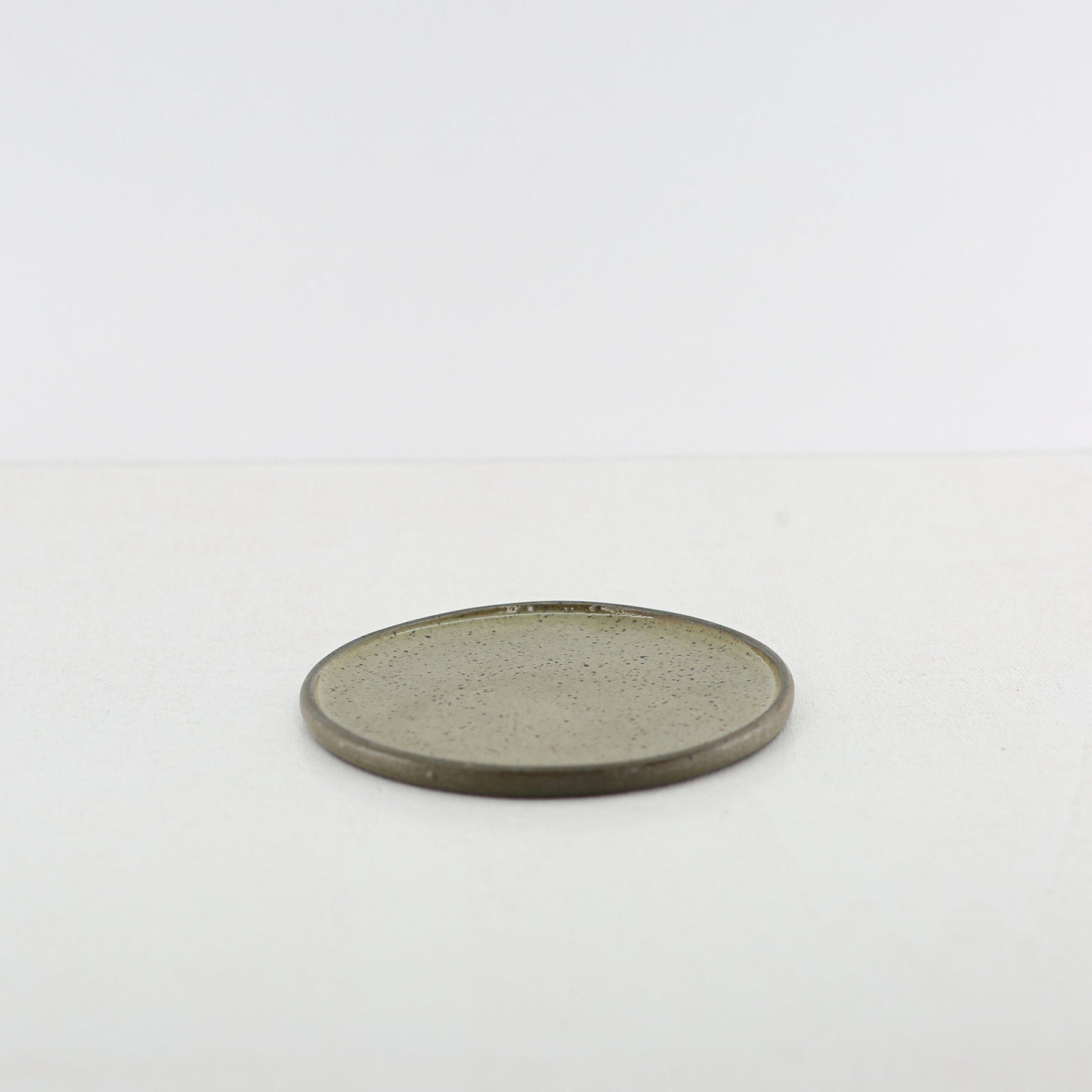 Hic Ceramics S Round Plate 17 cm — Handcrafted Stoneware Dessert Plate