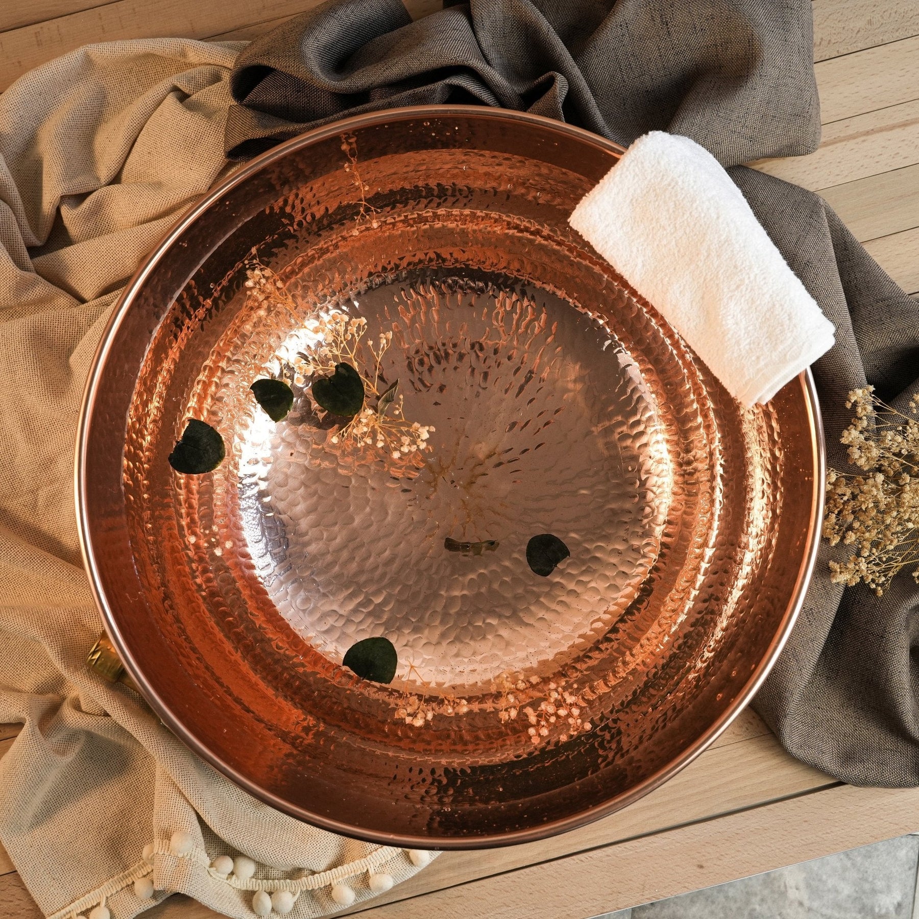 Handmade Dark Copper Pedicure Bowl – Luxurious Foot Soaking Bath for Spa & Home - Alfiq's Store