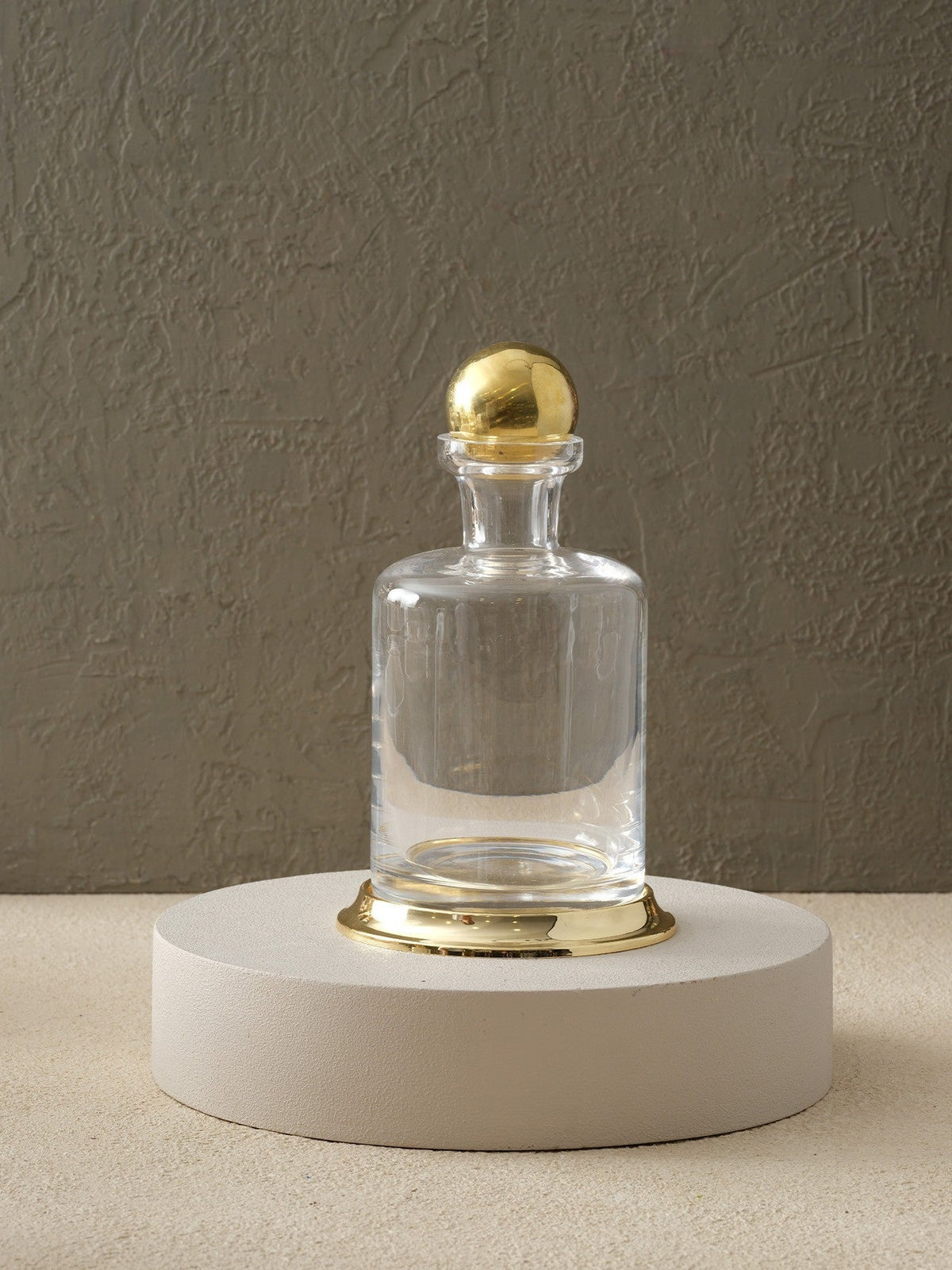 Glass Decanter with Polished Brass Base & Lid - Alfiq's Store