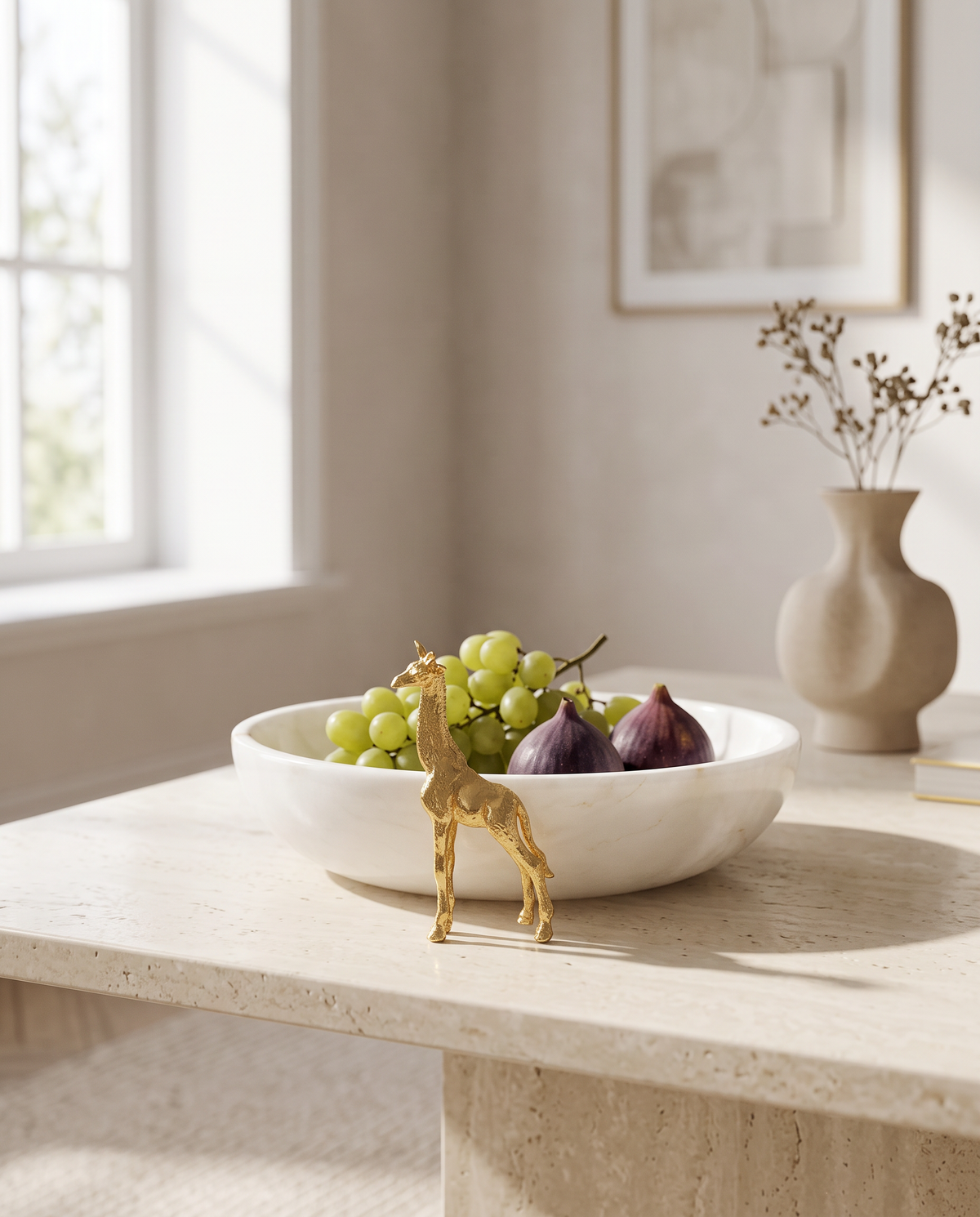 Giraffe Salad Bowl – White Marble with Brass Figurine, H11.5 × Ø25 cm