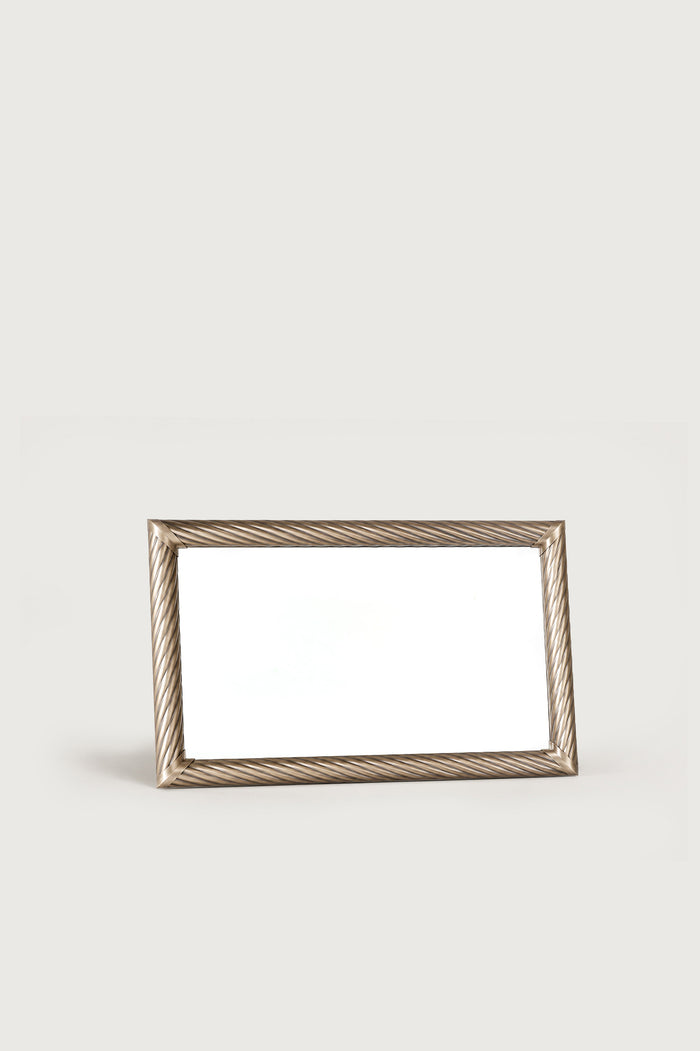 Twisted Frame Tray