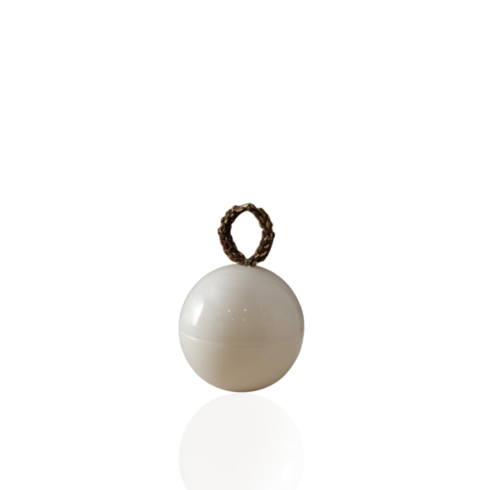 Mini Laurel Wreath Bonbonnière in White Marble