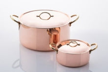 Handmade copper saucepan, 14cm tin-lined copper pot, Copper cookware with lid, Artisanal copper kitchenware, Traditional copper saucepot, Heat-efficient cooking pot, Professional chef’s saucepan, Small copper stew pot, Elegant copper cookware, Brass handle saucepan