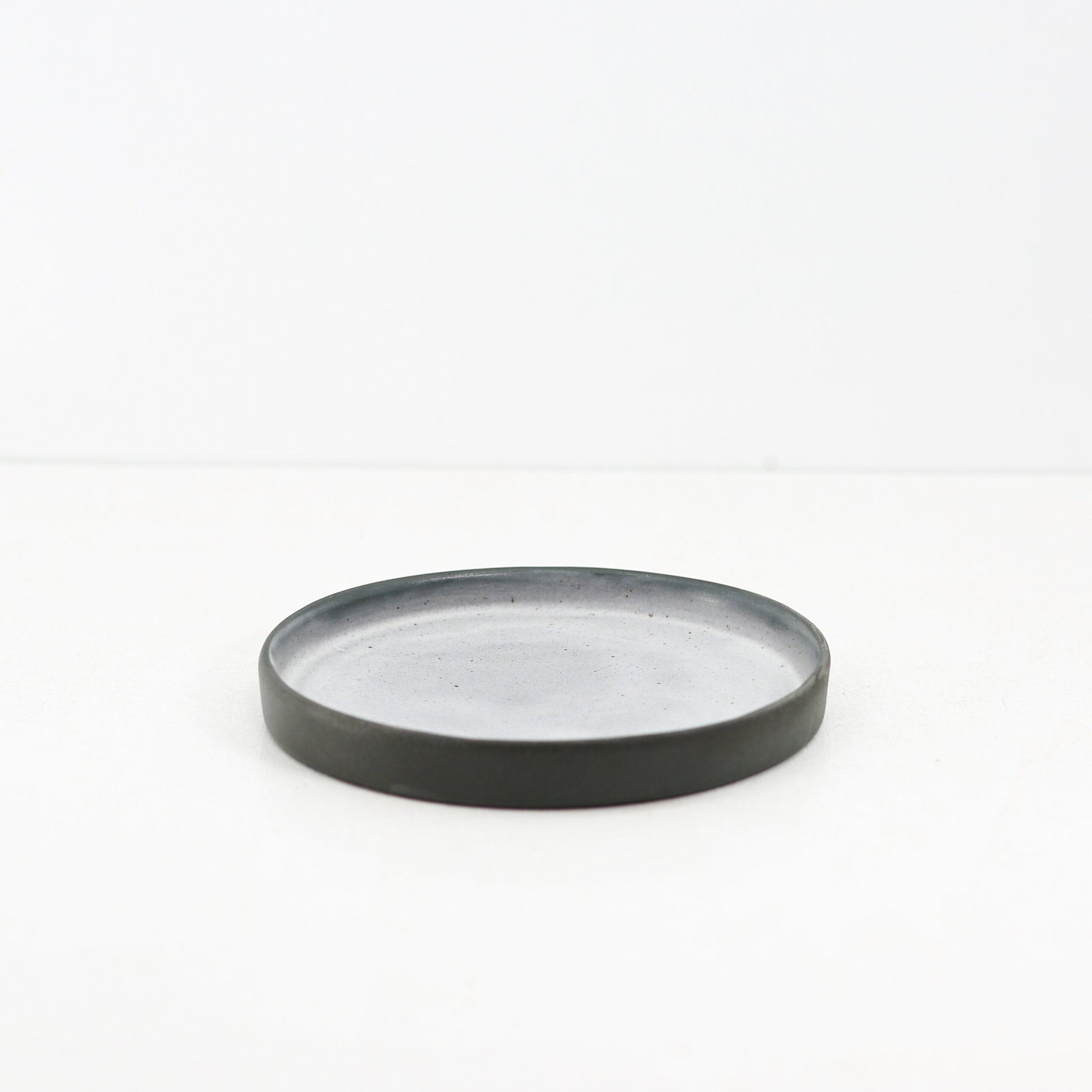 Hic Ceramics Dessert Plate 17 cm — Handcrafted Stoneware Plate