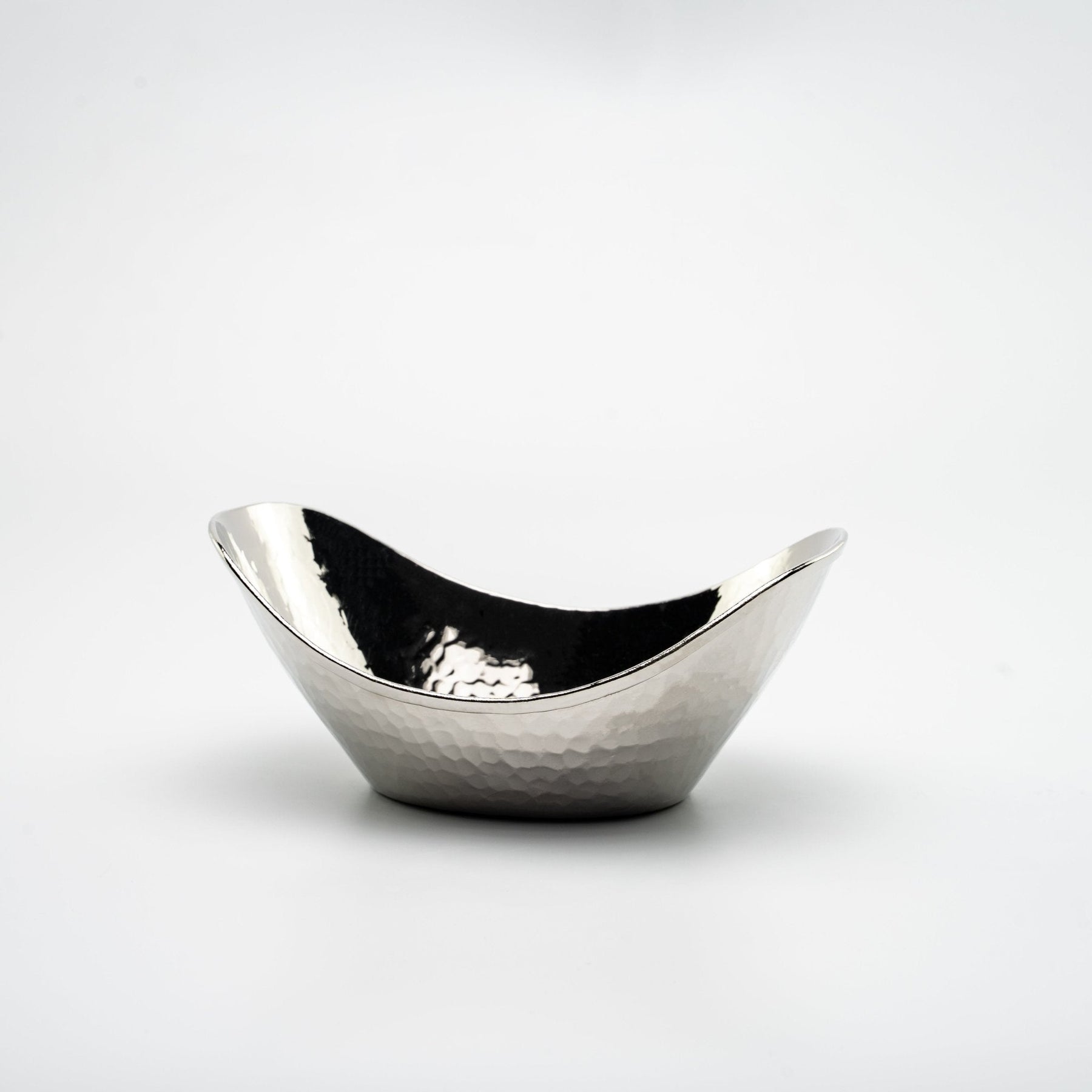 Elegant Chrome - Plated Copper Bread Basket – Handcrafted with Hammered Texture - Alfiq's Store