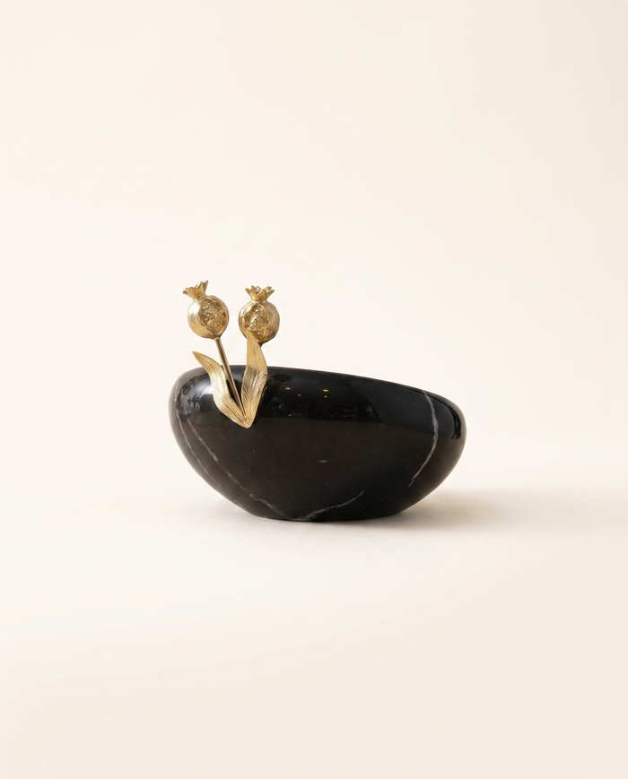 Pomegranate-Accent Asymmetric Marble Bowl – Black & Gold