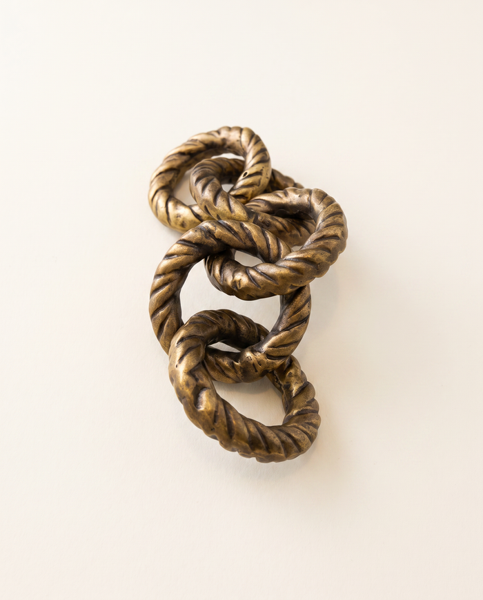 Antique Brass Chain Link Sculpture – 4 Rings