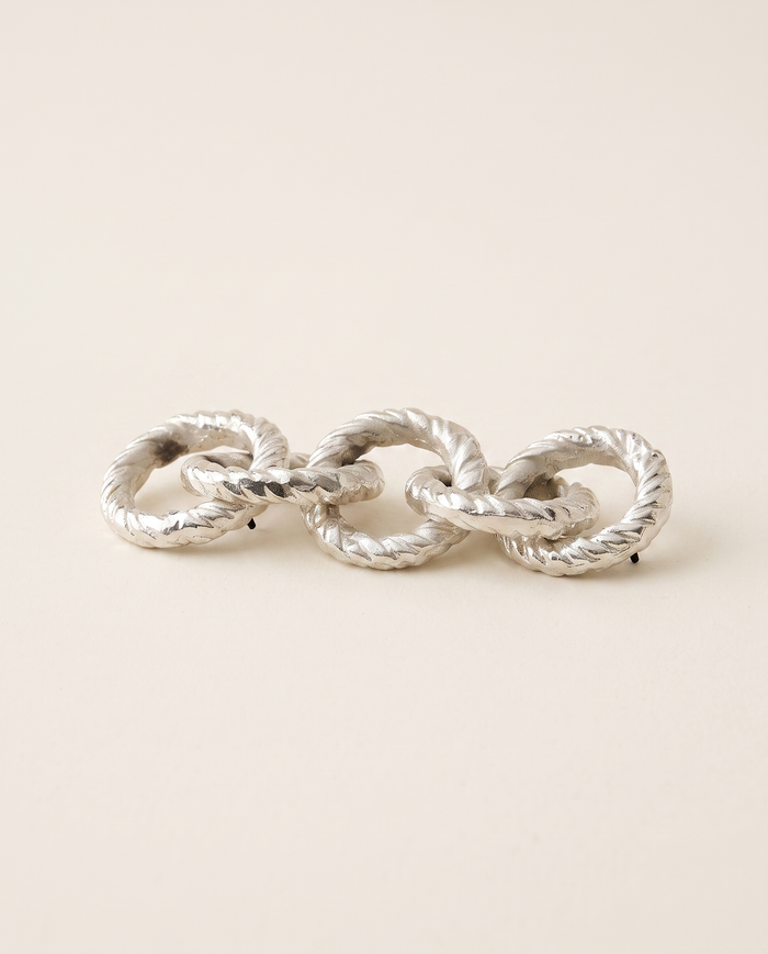 Brass Chain Link Sculpture – 4 Rings