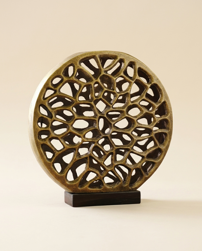 Hive Texture Decor – Sculptural Geometry in Brass