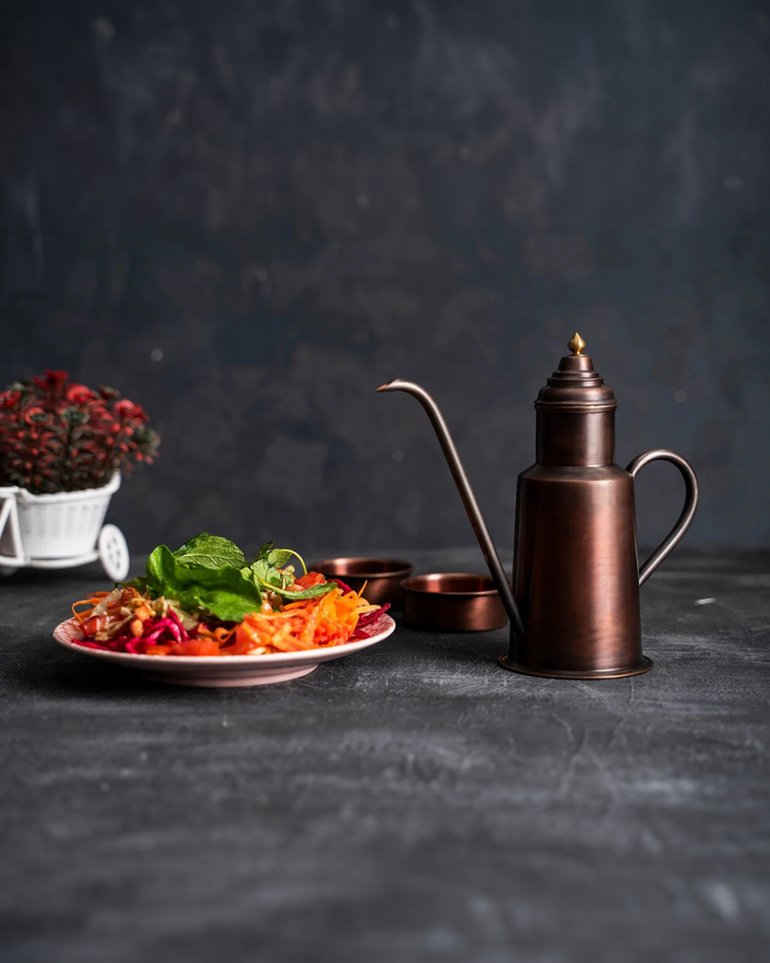 Red Matte Copper Olive Oil Dispenser Jug – 600ml Vintage Pouring Can for Kitchen & Table