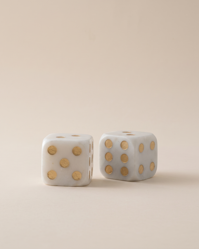 White Marble Dice Set – Classic Game Decor in Luxe Form